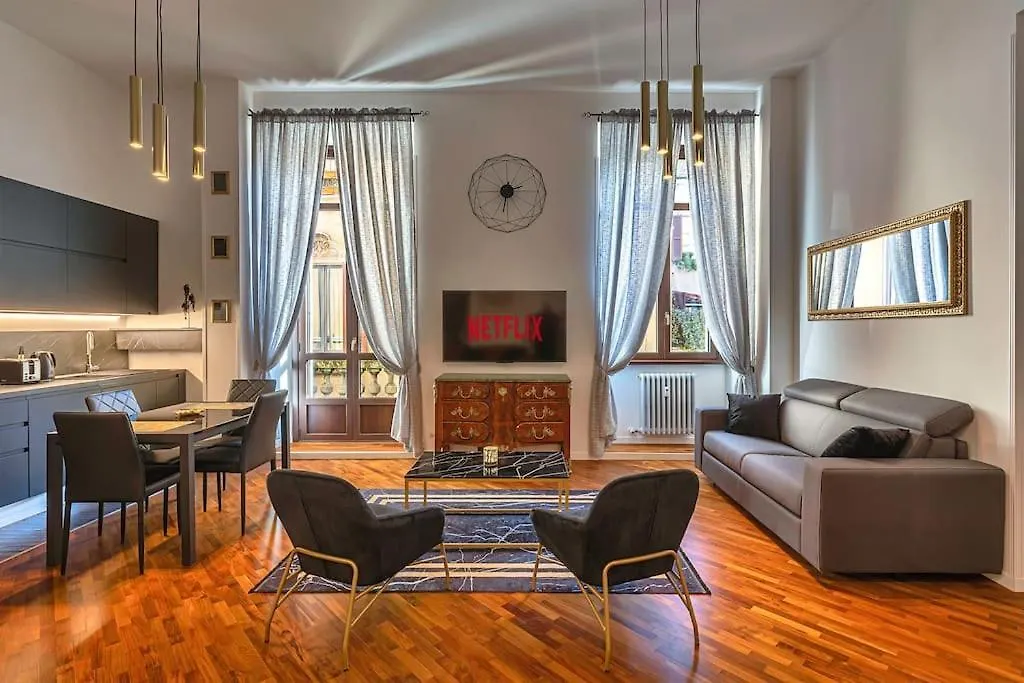 Luxury Suite Como 0*,